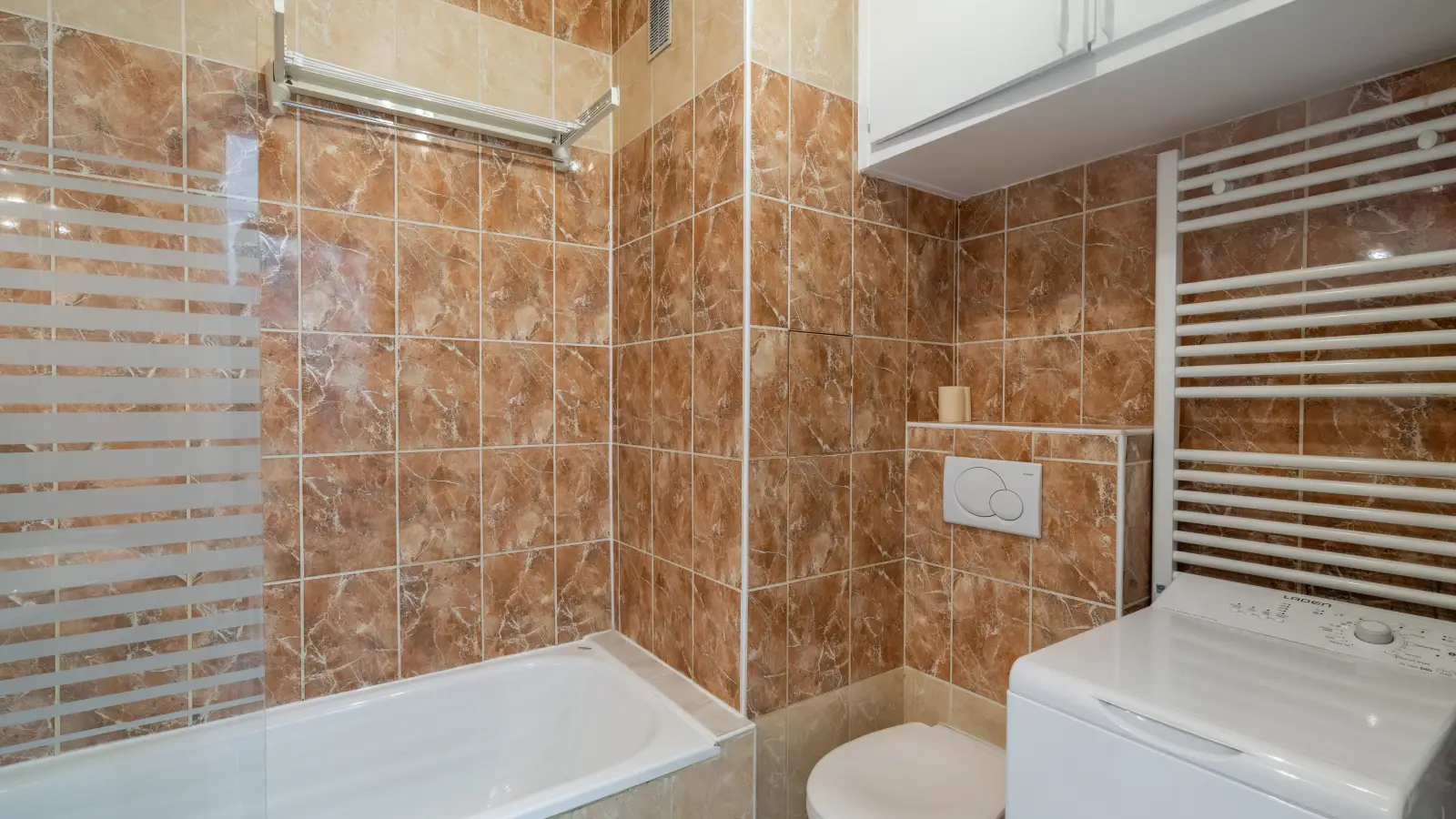 Flat Rue Guillaume Tell in Paris