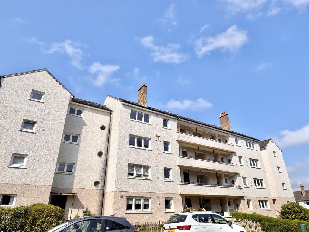 Flat Thornwood Avenue in Glasgow