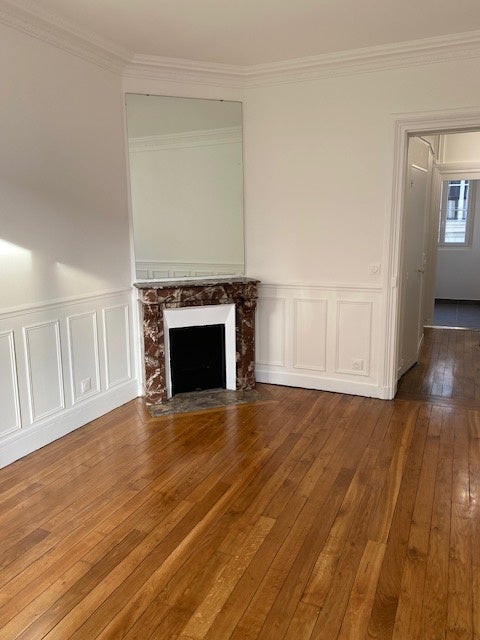 Flat Rue Marius Aufan in Levallois-Perret