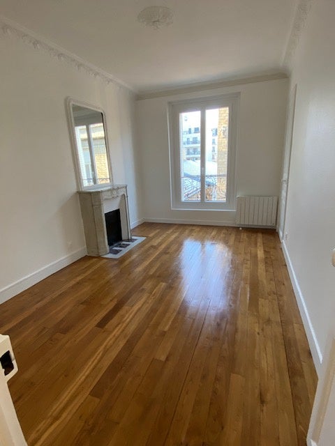Flat Rue Marius Aufan in Levallois-Perret