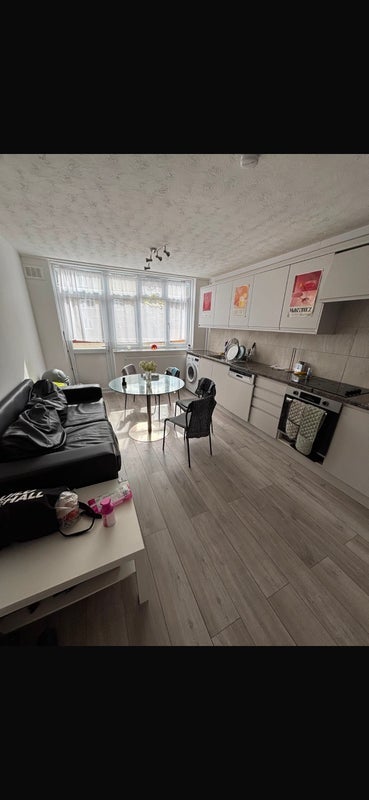 Room Pearson Street in Greater London