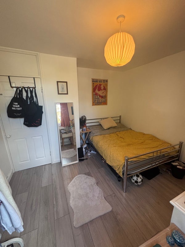 Room Pearson Street in Greater London