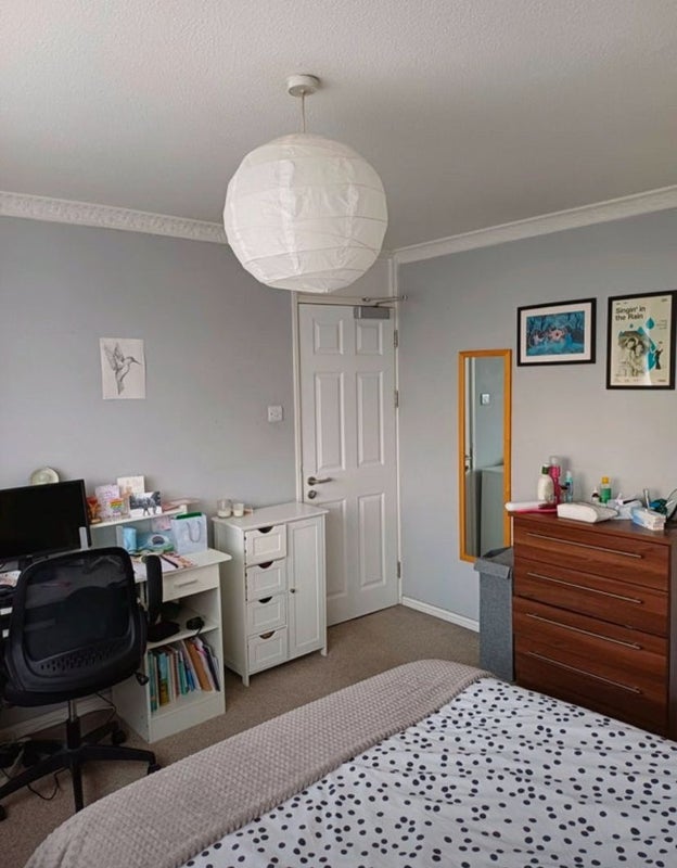 Room Upper Tulse Hill in Greater London