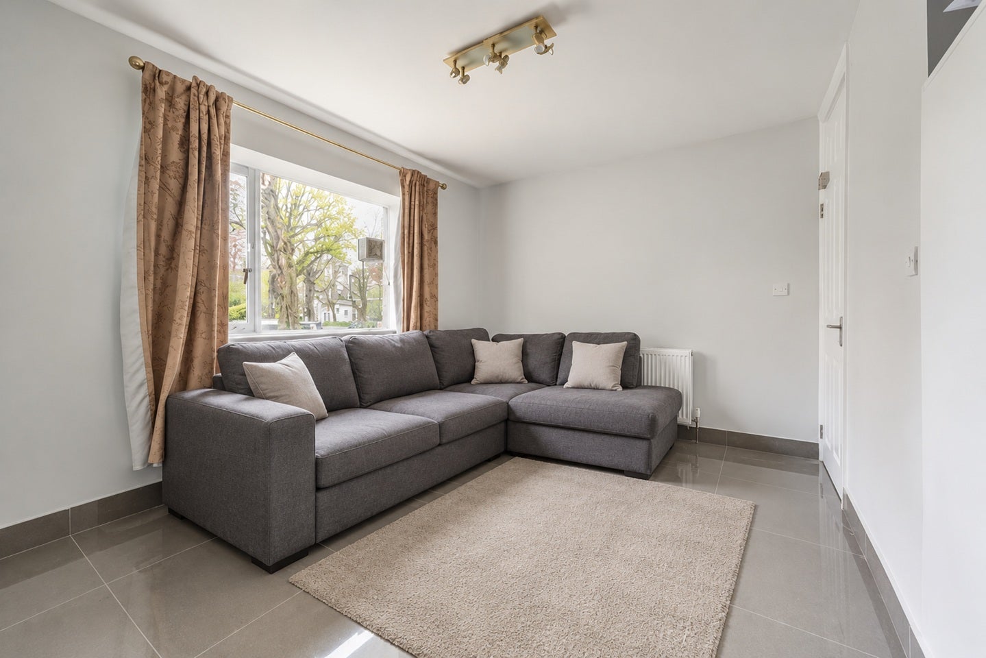 Flat Aberdeen Park in Greater London