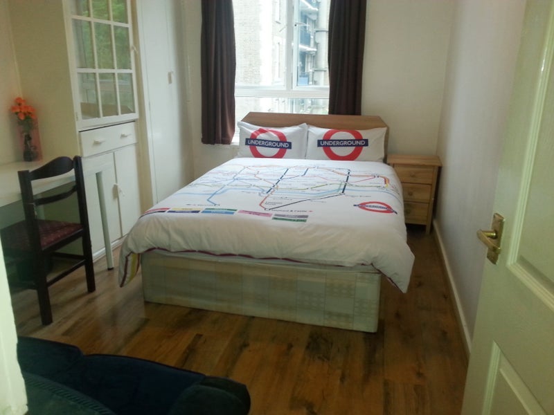 Room Vauxhall Walk in Greater London