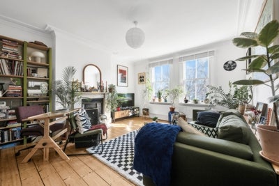 Flat Vanbrugh Hill in London