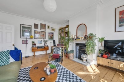 Flat Vanbrugh Hill in London