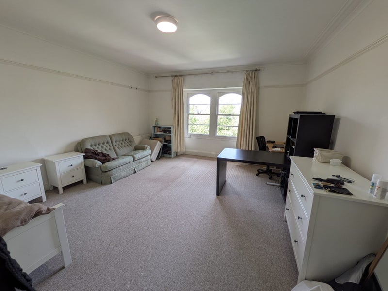 Room Belgrave Road in Bristol