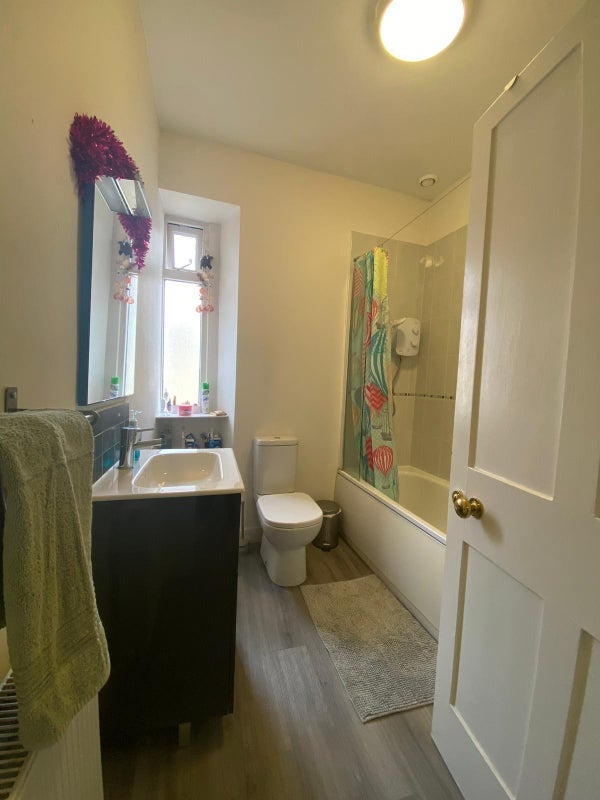 Room Belgrave Road in Bristol