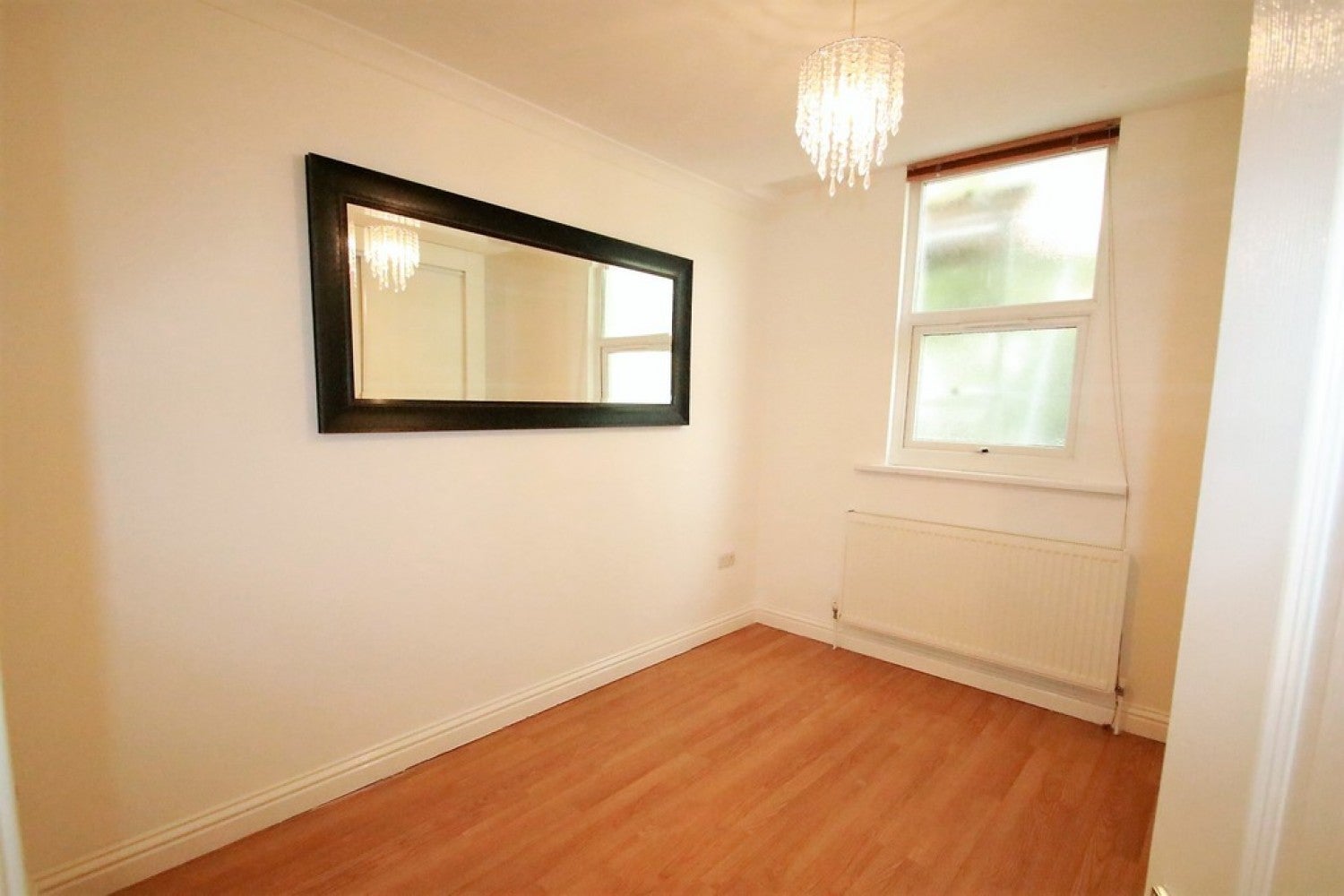 Flat Park Lane in Greater London