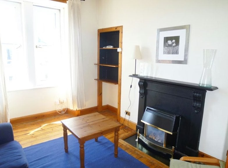 Flat Caledonian Place in City of Edinburgh