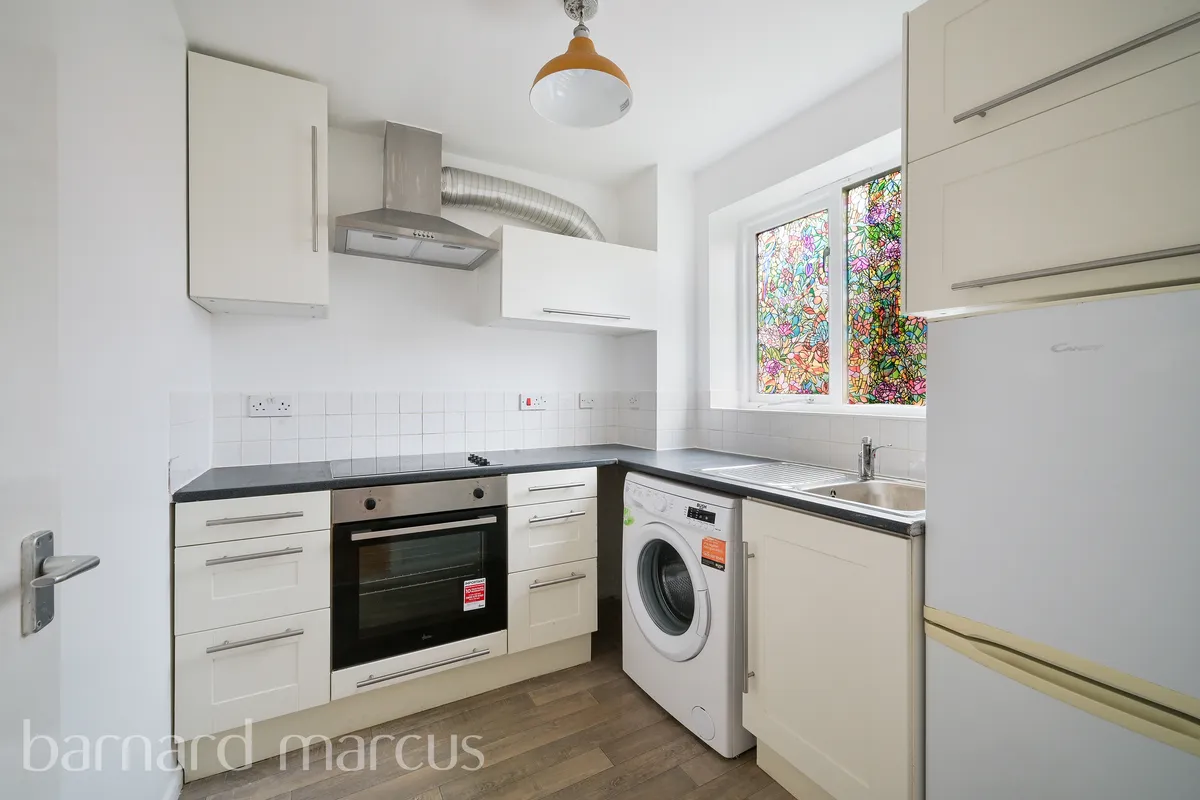 Flat Redford Close in Greater London