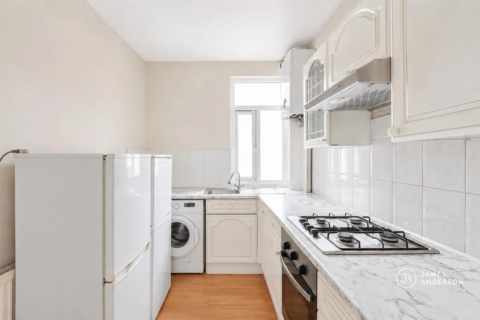 Flat Putney High Street in Greater London