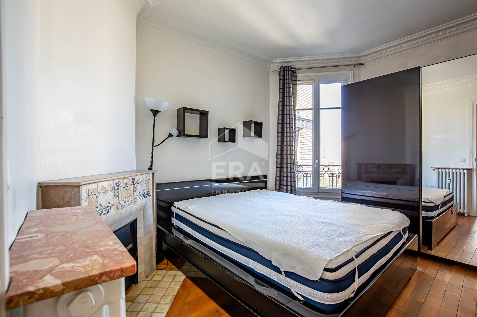 Flat Rue Ernest Lacoste in Paris