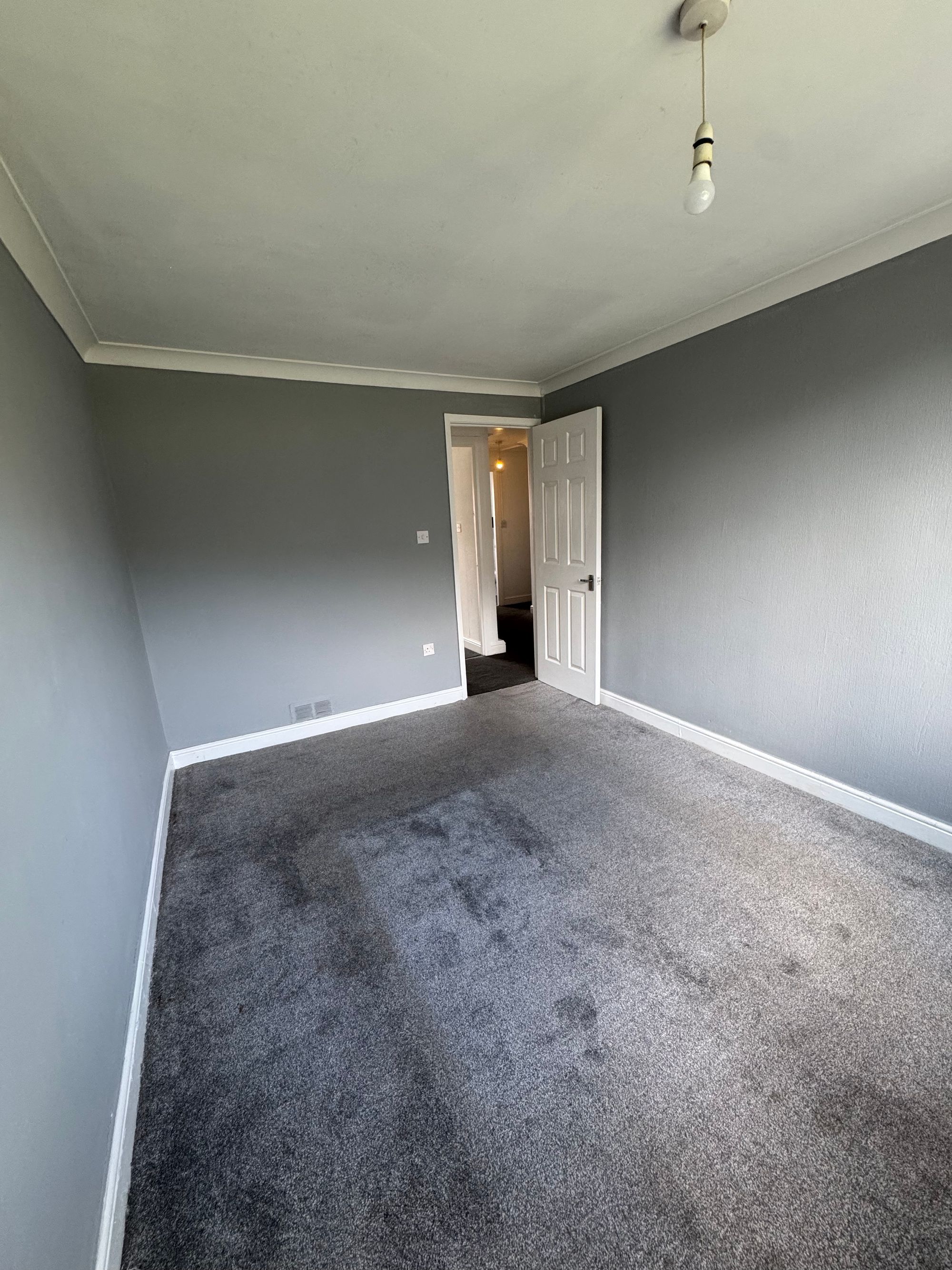 Flat Old Barn Close in Totton and Eling