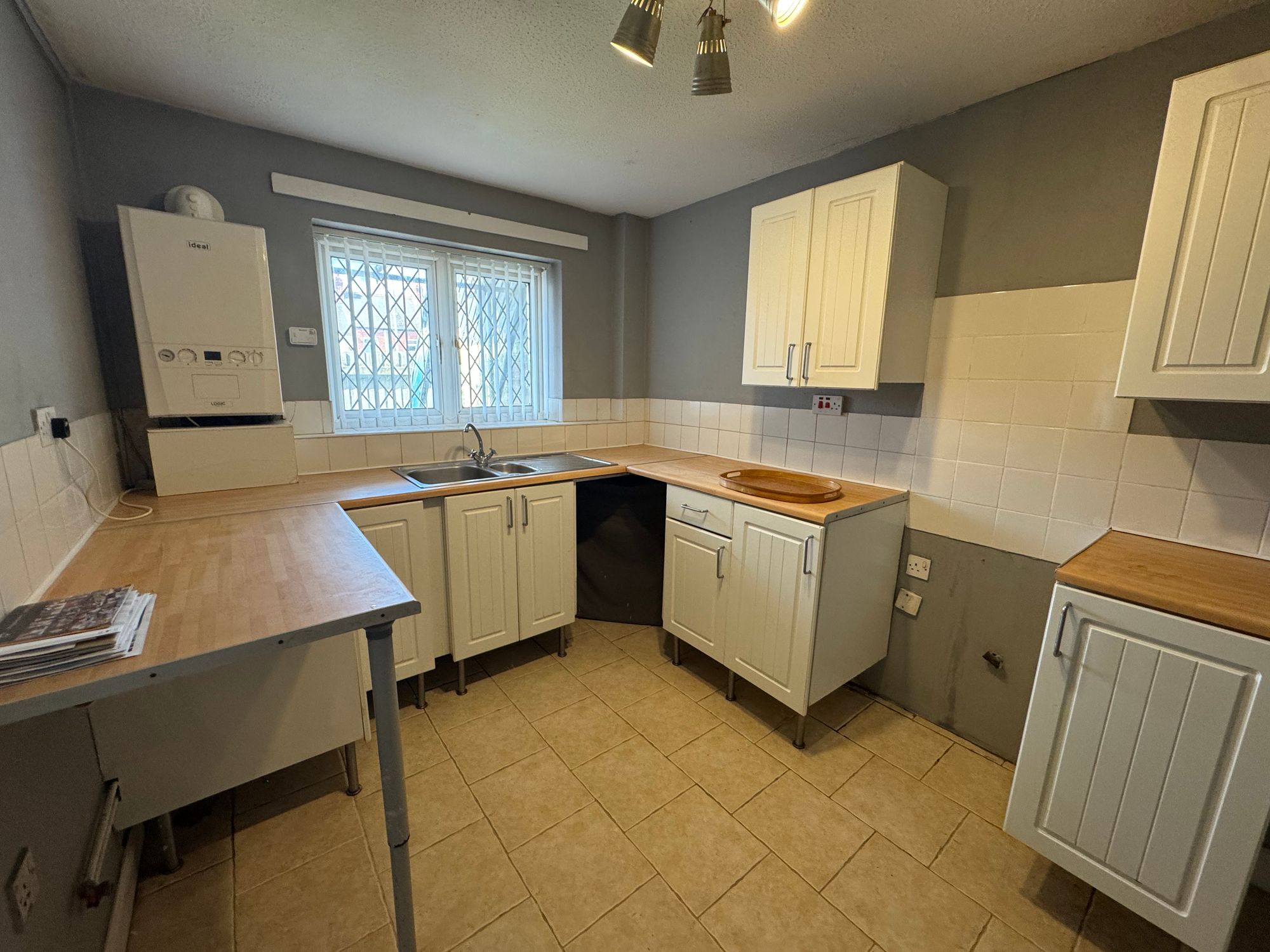 Flat Old Barn Close in Totton and Eling