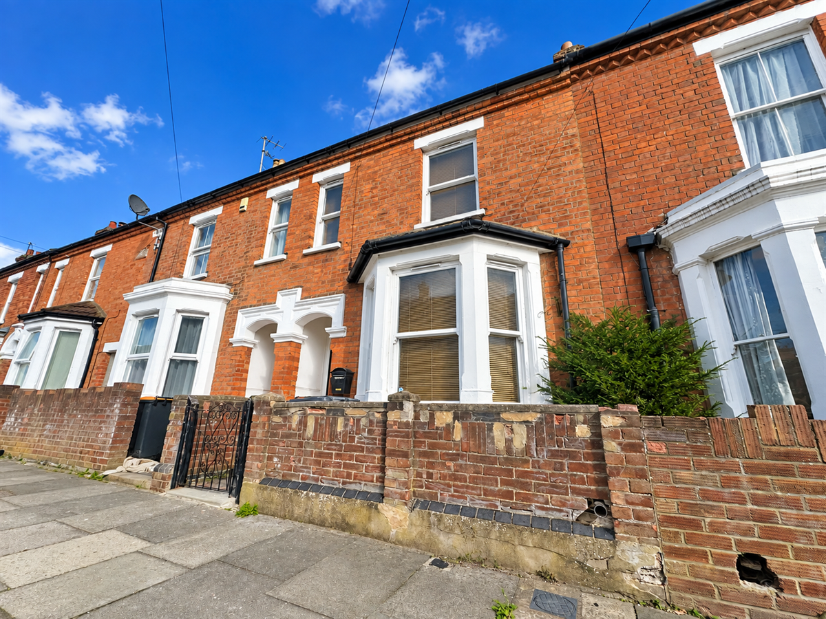 House Salisbury Street in Bedford