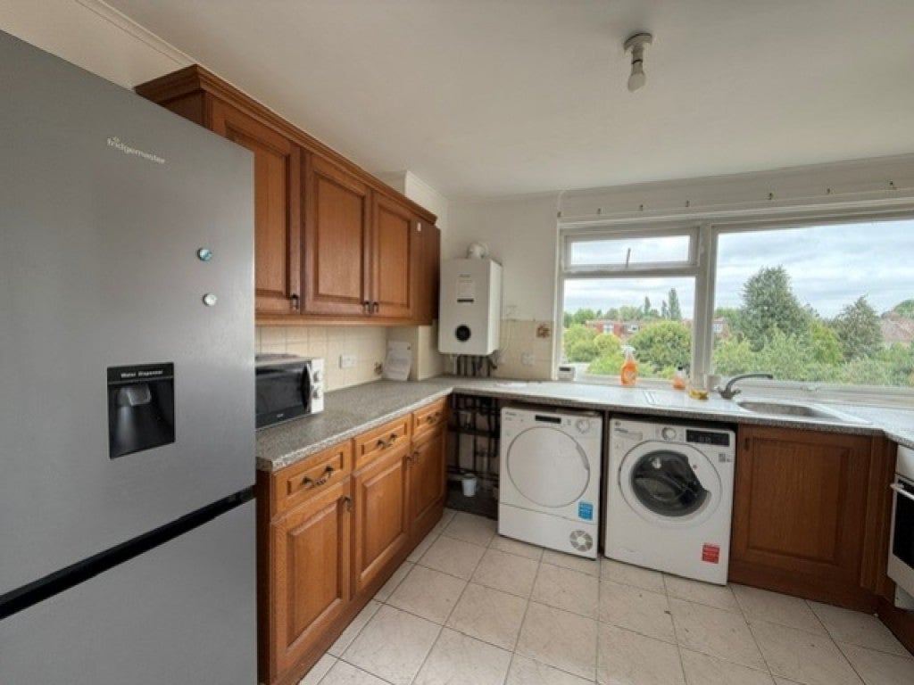 Flat Watford Road in Three Rivers