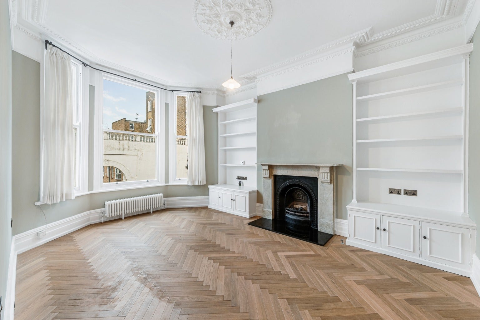 Flat Comeragh Road in Greater London