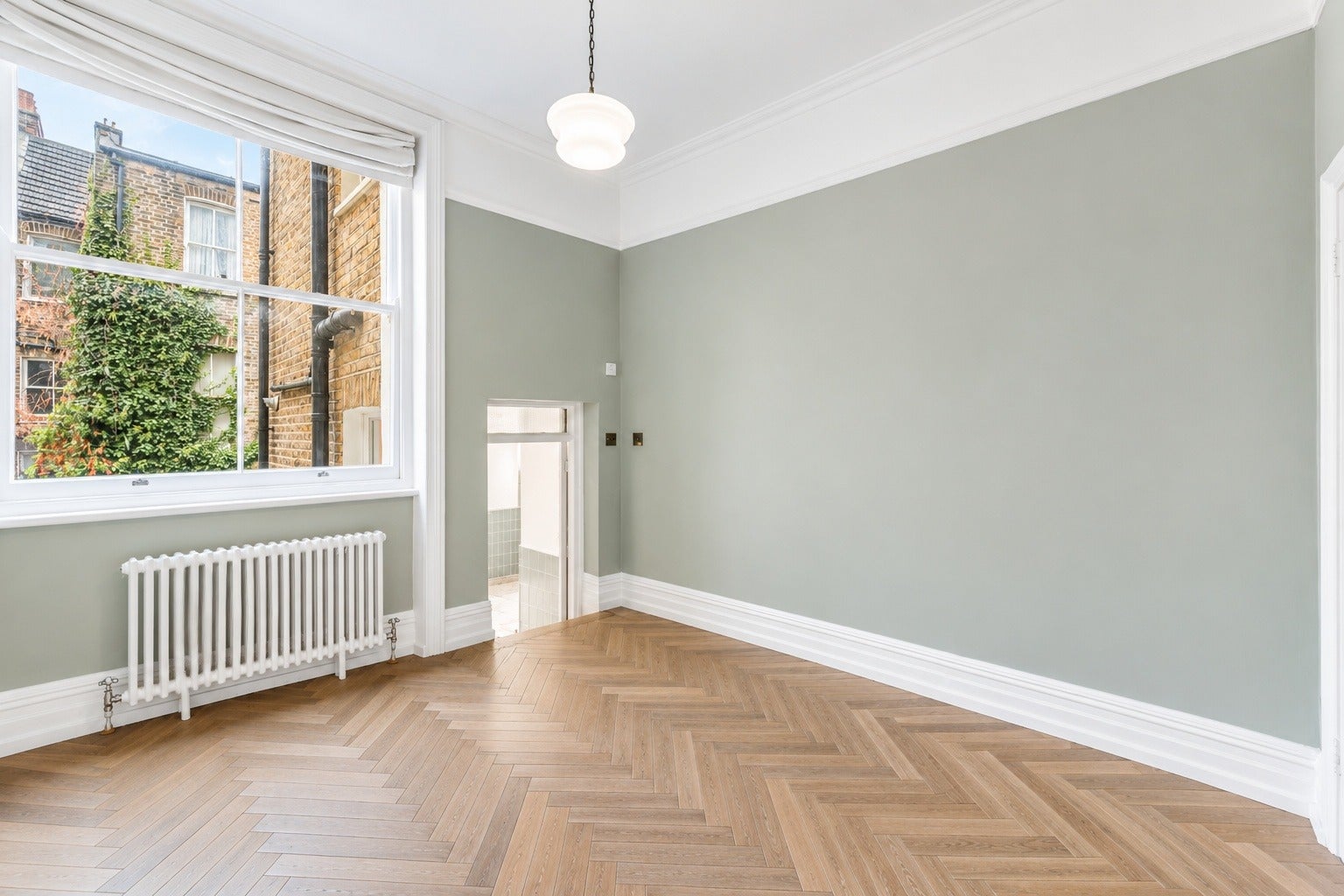 Flat Comeragh Road in Greater London