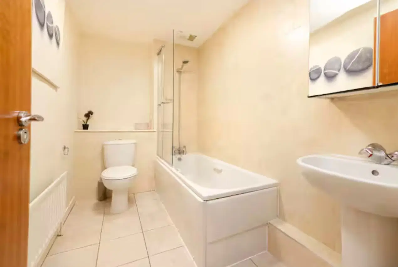 Room Valleyfield Street in City of Edinburgh