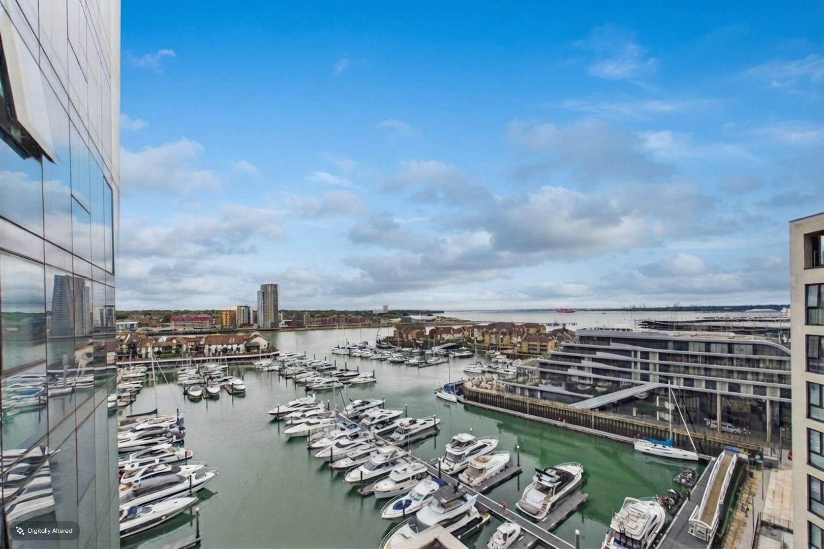 Flat Ocean Way in Southampton