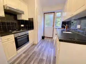 Flat Glebe Road in London