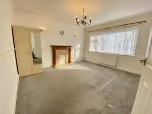 Flat Glebe Road in London
