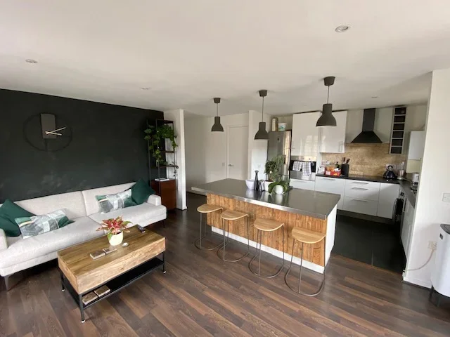 Flat Haggerston Road in Greater London