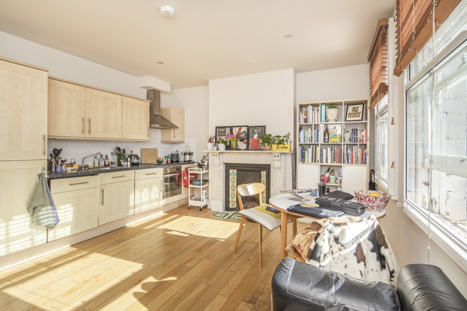 Flat Half Moon Lane in Greater London