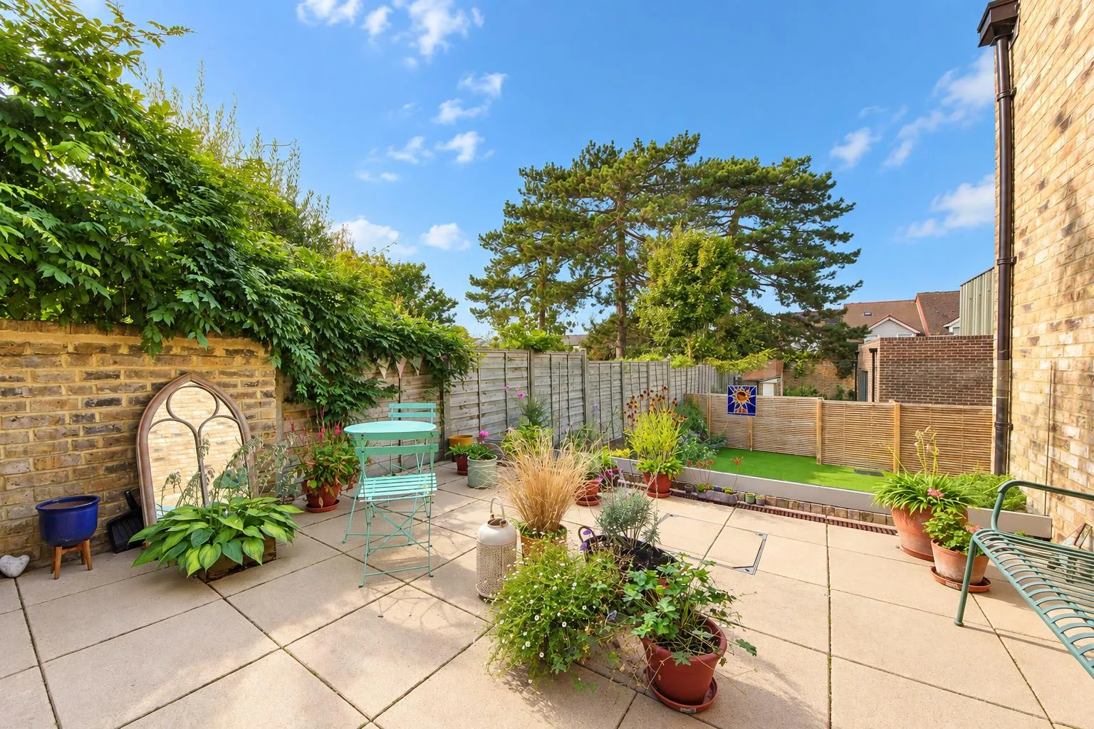 Flat Castlebar Hill in Greater London