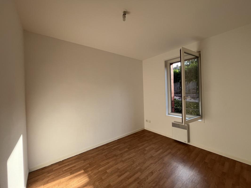 Appartement Rue Roche Bâtie à Thizy-les-Bourgs