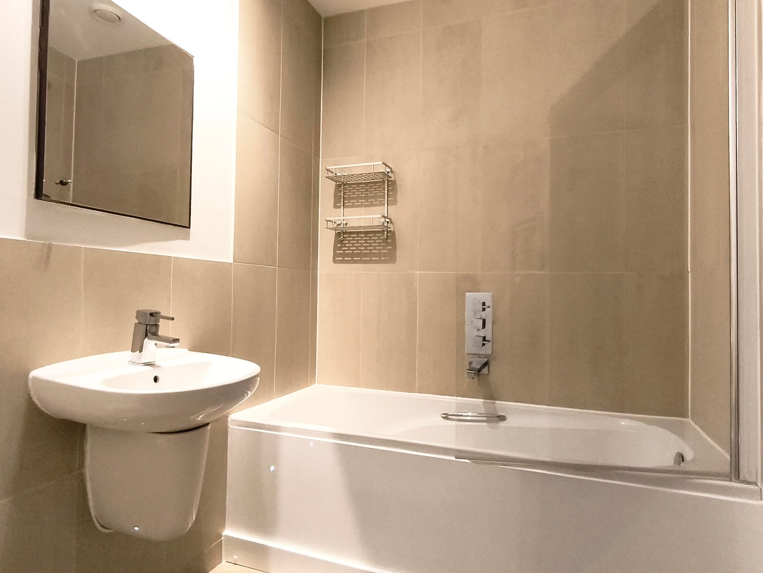 Flat Bridges Court in Greater London