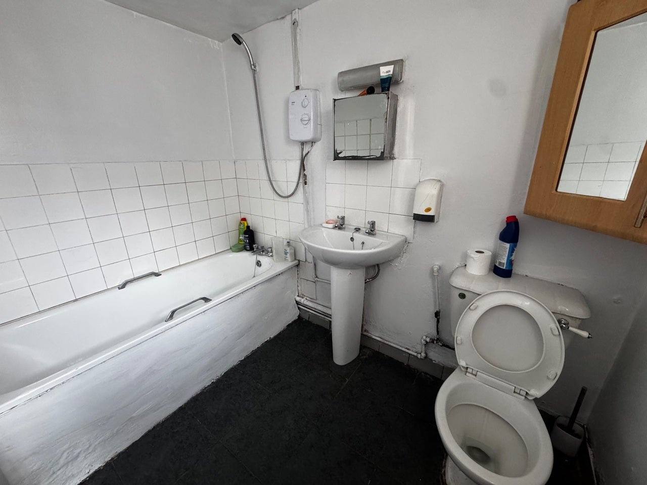 Room Moorhill Street in Bristol