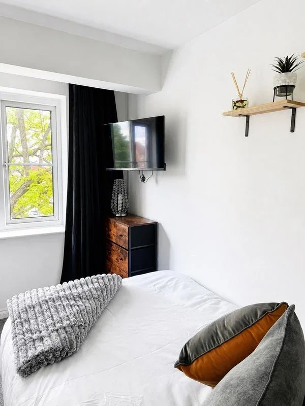 Room Cavell Crescent in Greater London