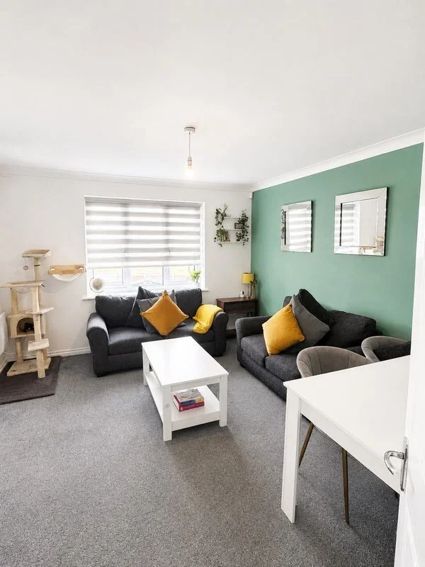 Room Cavell Crescent in Greater London