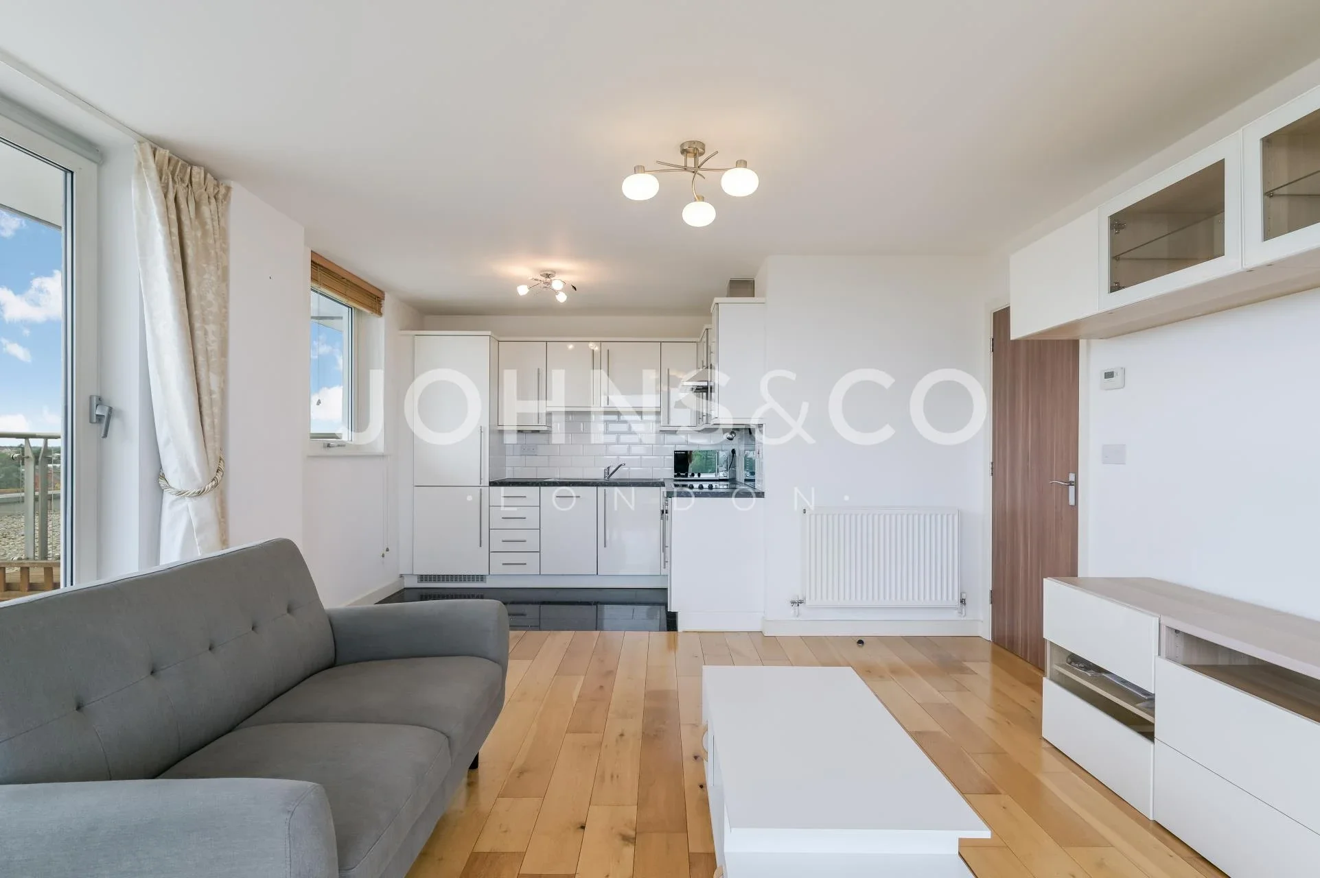 Flat Great West Road in Greater London