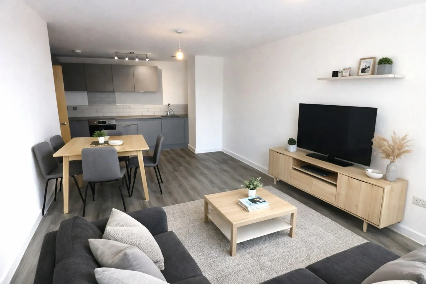 Flat Stapleton Road in Bristol