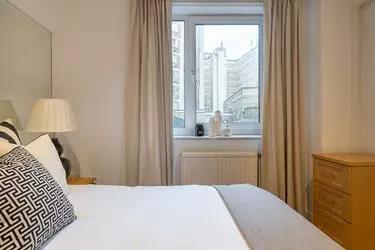 Flat Wilton Road in City of Westminster