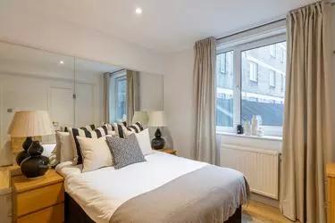 Flat Wilton Road in City of Westminster