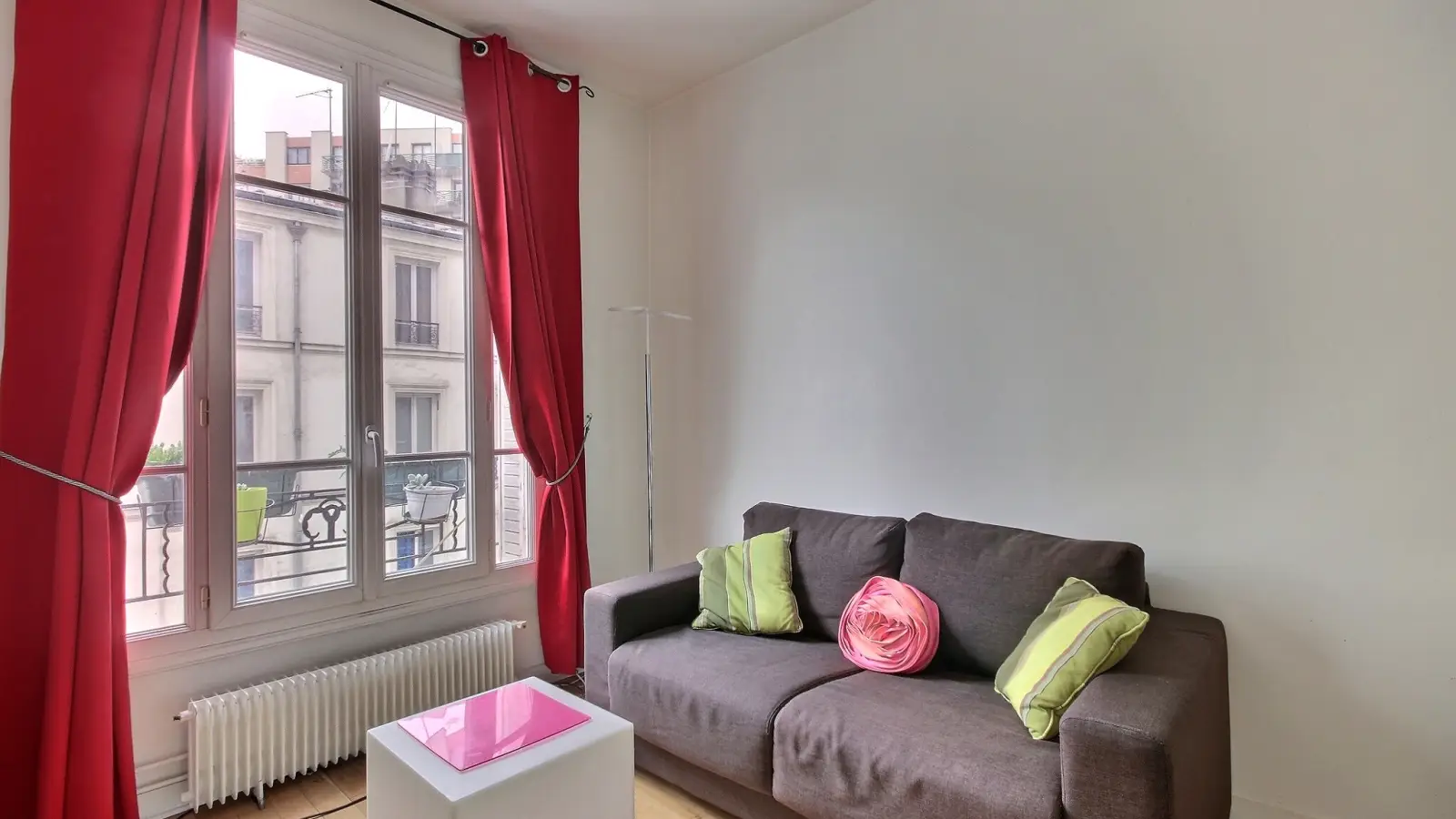 Flat Rue Gustave Rouanet in Paris