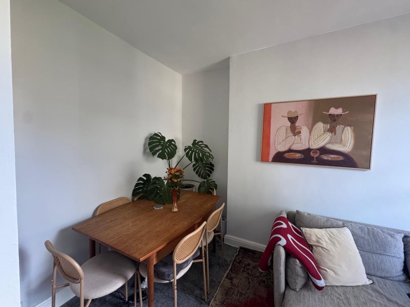 Flat Pyrland Road in Greater London