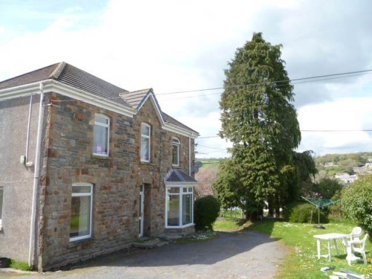 Flat Ashgrove in Pontyberem