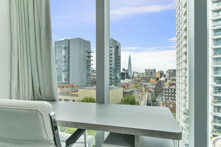 Flat Alie Street in Greater London