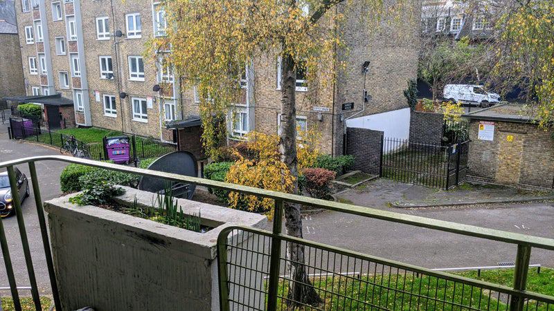 Room Sewardstone Road in Greater London