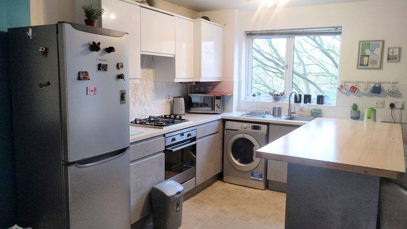 Room Newbold Walk in Manchester