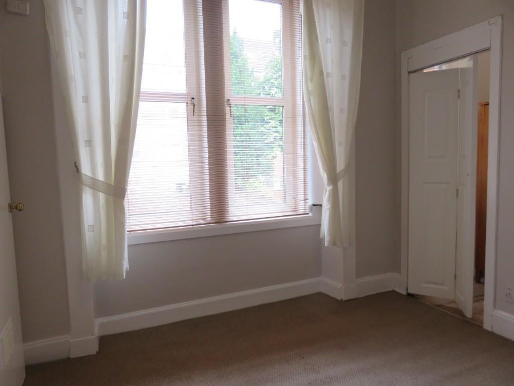 Flat Cathcart Road in Glasgow