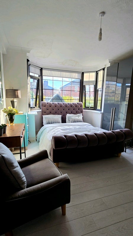 Room Cundiff Road in Manchester