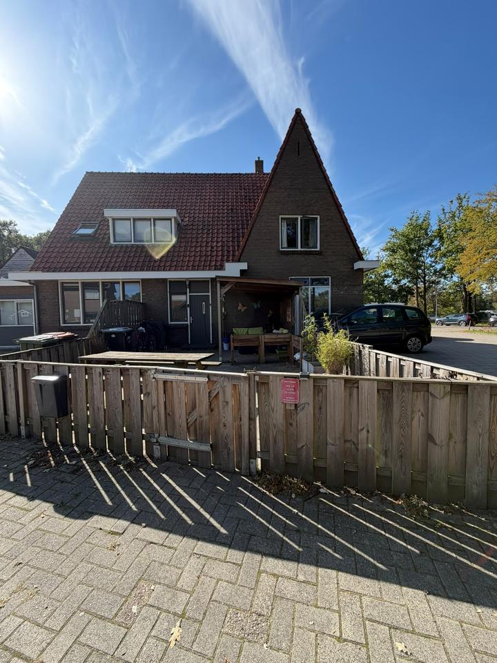 Huis Burg de Kockstraat 61 in Oosterhesselen
