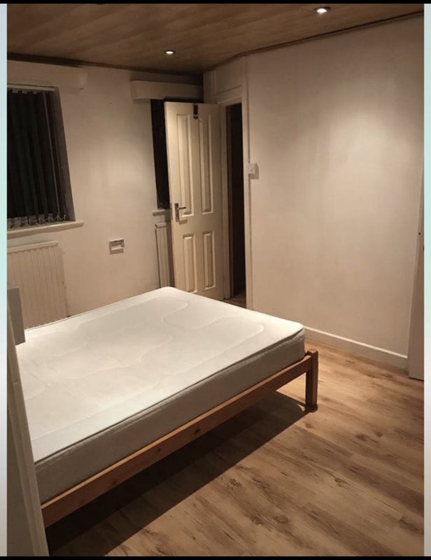 Room Ladbroke Road in Stratford-on-Avon
